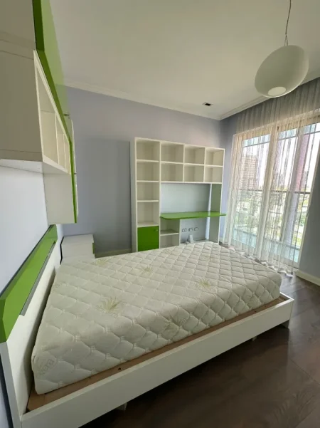 Tirane, jepet me qera apartament 2+1 , 148 m² 2.000 € (Ambassador 3)