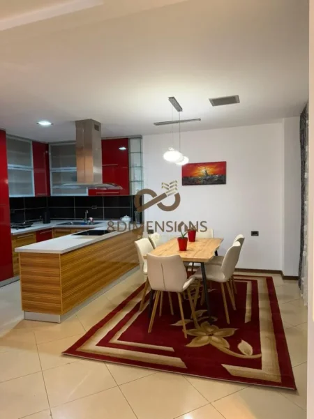 Tirane, jepet me qera apartament 2+1+Ballkon Kati 2, 125 m² 1.100 € (bllok)
