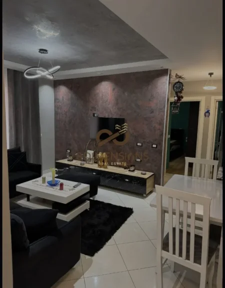 Tirane, jepet me qera apartament 3+1 Kati 3, 90 m² 550 € (kopshti botanik)