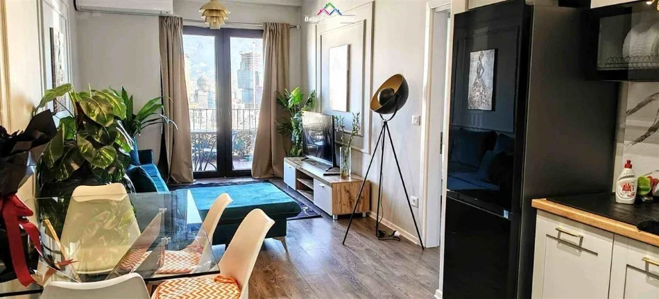 Tirane, jepet me qera apartament 1+1+Ballkon Kati 21, 78 m² 1.100 € (rruga e kavajes)