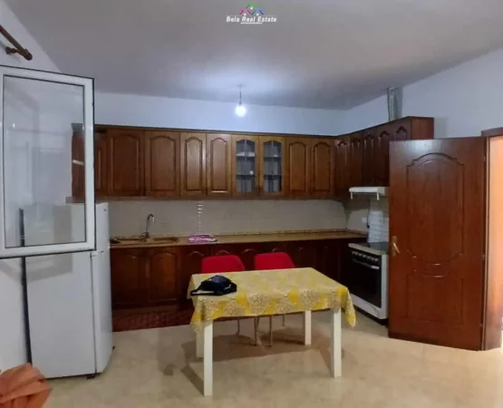 Tirane, jepet me qera Vile 2+1 Kati 1, 100 m² 520 € (kamez)