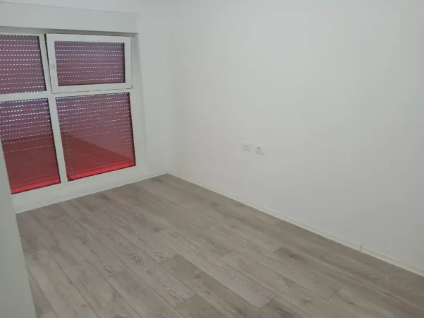 Tirane, jepet me qera apartament 2+1+Aneks+Ballkon Kati 5, 90 m² 290 € (Kmpleksi Mangalem 21)