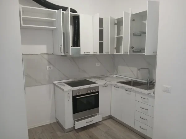 Tirane, jepet me qera apartament 2+1+Aneks+Ballkon Kati 5, 90 m² 290 € (Kmpleksi Mangalem 21)