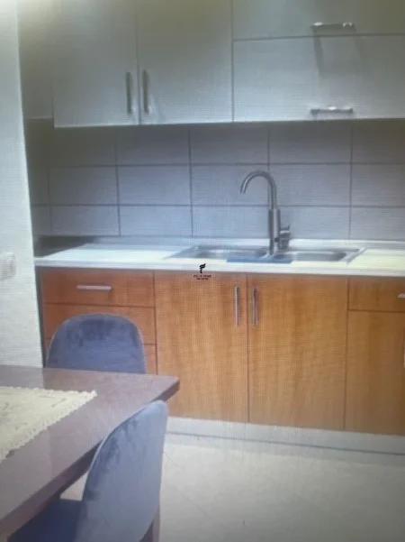 Tirane, jepet me qera apartament 2+1 Kati 6, 89 m² 600 € (FUSHA E AVIACIONIT)