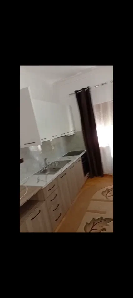 Vlore, jepet me qera Vile 1+1 Kati 1, 260 € 