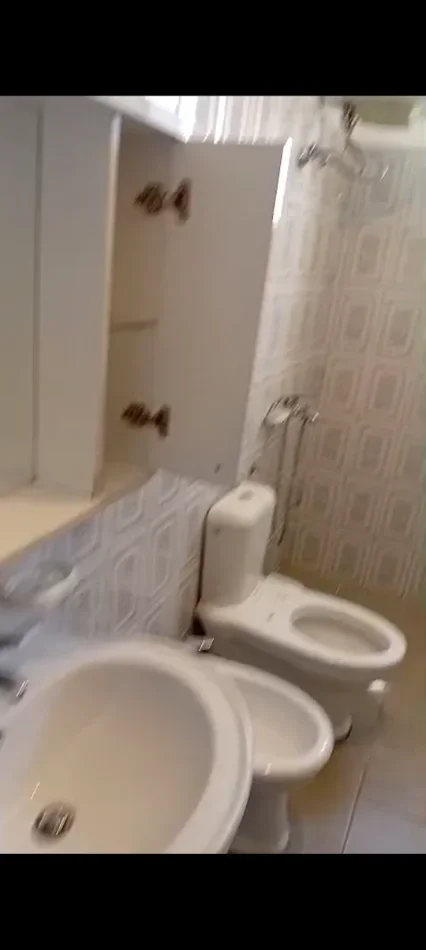 Vlore, jepet me qera Vile 1+1 Kati 1, 260 € 