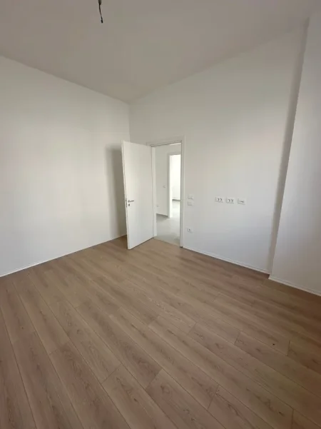 Tirane, shitet apartament 4+1+Aneks+Ballkon Kati 3, 352 m² 1.050.000 € (COLLINA VERDE)