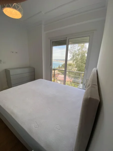 Vlore, jepet me qera apartament 1+1+Ballkon Kati 3, 70 m² 500 € (Uji i Ftohtë, Vlorë.)