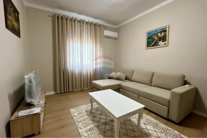 Tirane, jepet me qera 2+1 , 63 m² 550 € (Rruga Brigada VIII)