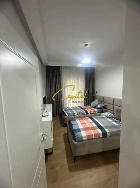 Tirane, jepet me qera apartament 2+1 Kati 2, 98 m² 1.000 € (PAZARI I RI)
