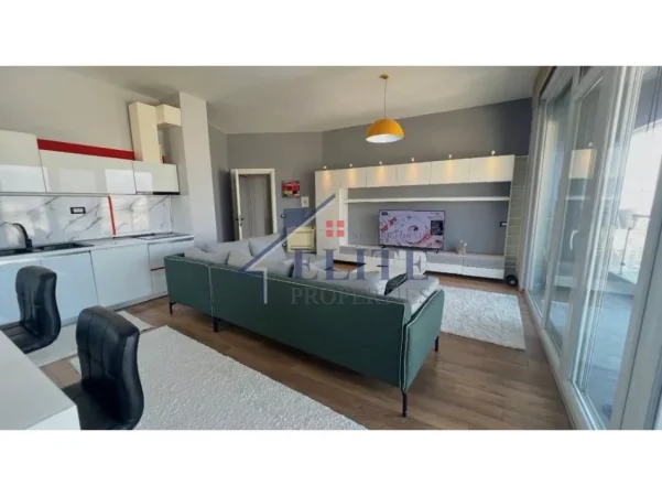 Tirane, jepet me qera apartament 2+1+Ballkon Kati 4, 98 m² 1.100 € (Kopshti Botanik)