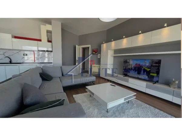 Tirane, jepet me qera apartament 2+1+Ballkon Kati 4, 98 m² 1.100 € (Kopshti Botanik)