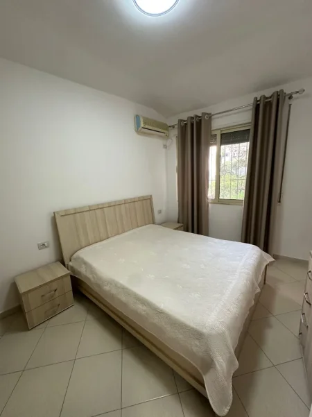 Tirane, jepet me qera apartament 1+1+Ballkon Kati 1, 68 m² 500 € 