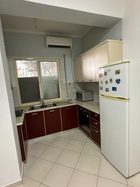 Tirane, jepet me qera apartament 1+1+Ballkon Kati 1, 68 m² 500 € 