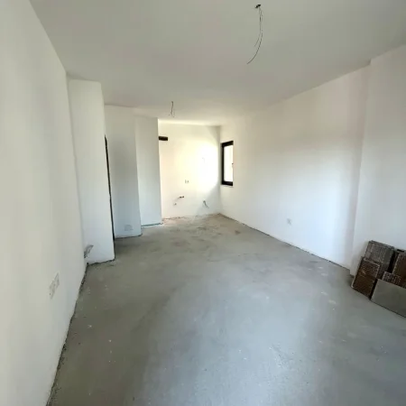 Tirane, shitet apartament 1+1 , 71 m² (Corner Residence)
