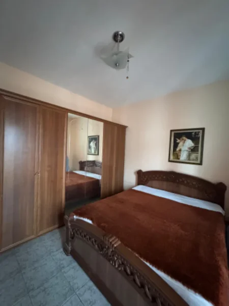 Tirane, jepet me qera apartament 2+1 Kati 8, 100 m² 550 € (Materniteti i Ri tek Brryli)