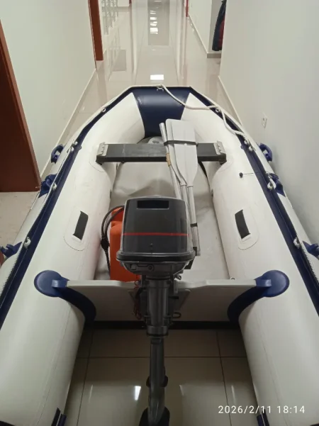 Tirane, shes gomone Gomone Bluecraft 2.9 Meter+Motorr Yamaha 4Hp 2 kohesh+Set , 1499 €