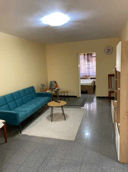 Tirane, jepet me qera apartament 1+1 Kati 2, 60 m² 450 € (Tirana e re)