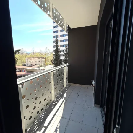 Tirane, shitet 1+1 Kati 3, 71 m² (CORNER REZIDENCE)