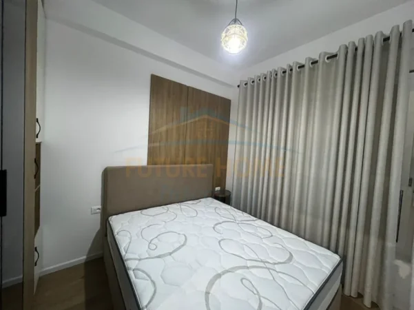 Tirane, jepet me qera apartament 1+1+Ballkon Kati 6, 50 m² 45.000 leke/muaj (Kompleksi Kadiu, Ali Demi)