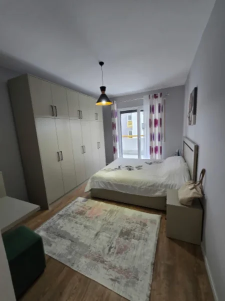 Tirane, jepet me qera apartament 1+1+post parkimi Kati 6, 82 m² 650 € (Kompleksi E-88 tek Kupola ne rrugen Dritan Hoxha)