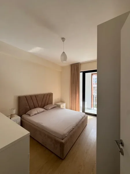 Tirane, jepet me qera apartament 1+1+Ballkon Kati 4, 70 m² 400 € 