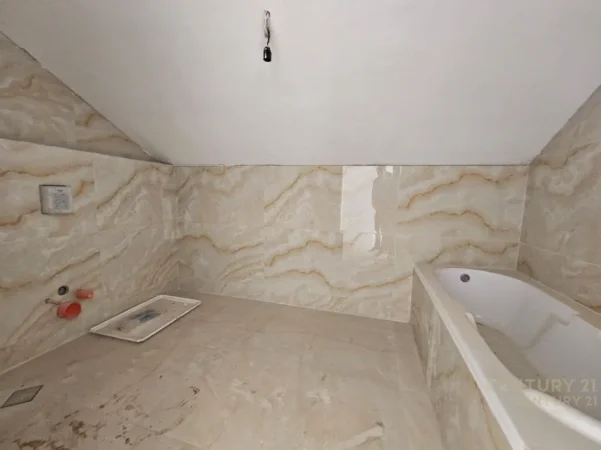 Tirane, shitet Vile Kati 0, 393 m² 800.000 € (kodra e diellit)