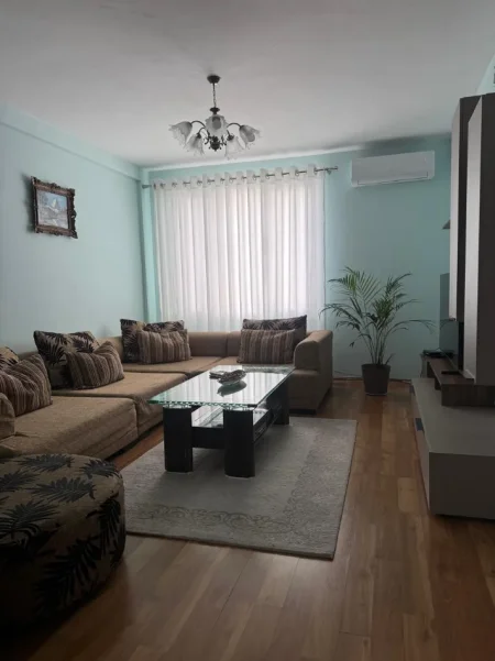 Tirane, jap me qera apartament 1+1+Aneks+Ballkon Kati 5, 80 m² 629 € (Stadiumi Dinamo)