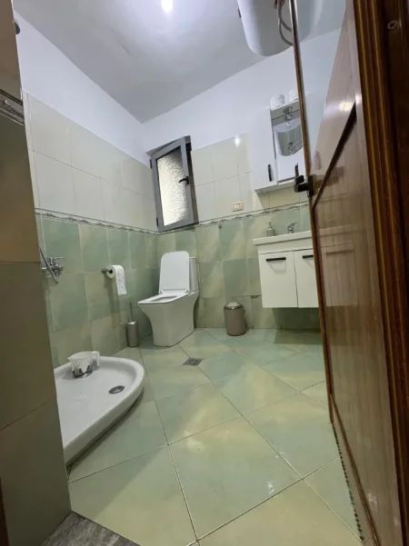 Tirane, jap me qera apartament 1+1+Aneks+Ballkon Kati 5, 80 m² 629 € (Stadiumi Dinamo)