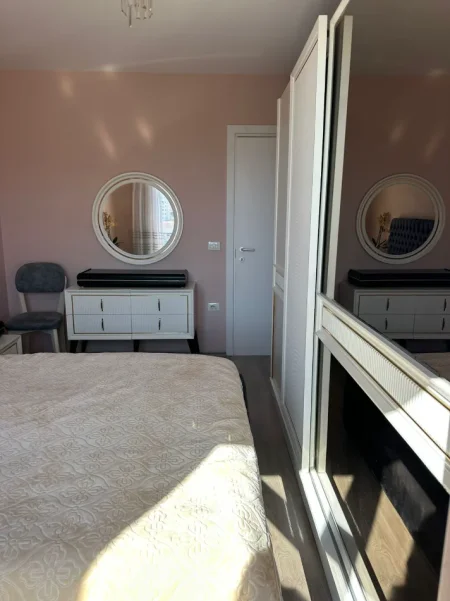 Tirane, jepet me qera apartament 1+1 Kati 5, 70 m² 600 € 