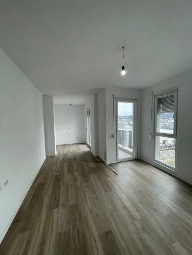 Tirane, shitet apartament 2+1+Aneks+Ballkon Kati 7, 109 m² 134.000 € (kamez)