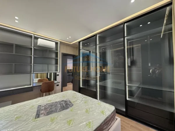 Tirane, jepet me qera apartament 1+1+Ballkon Kati 7, 77 m² 1.000 € (Delijorgji)