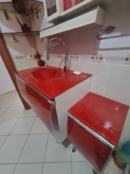Tirane, jepet me qera apartament 2+1 Kati 5, 110 m² 750 € (Ish Parku, prane Report TV)