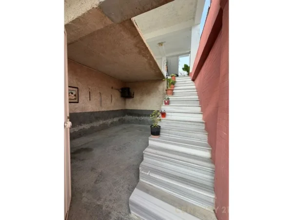 Tirane, shitet Vile 3 Katshe Kati 3, 286 m² 390.000 € (selite)