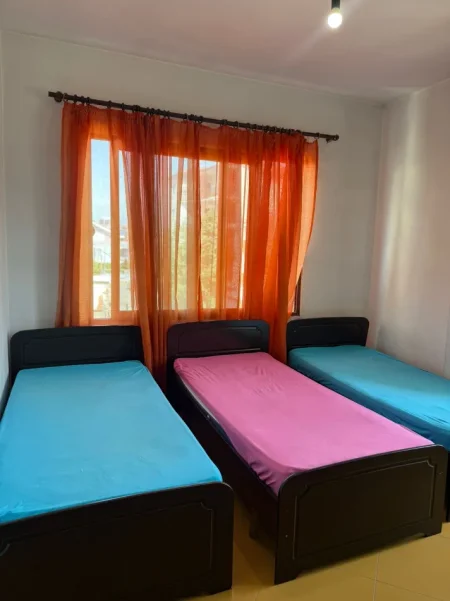 Tirane, jepet me qera apartament 1+1 Kati 3, 70 m² 450 € (Inxhinieria e Ndertimir)