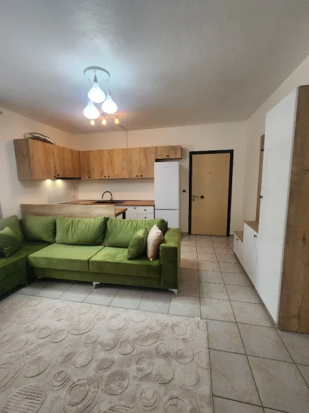 Tirane, jepet me qera nga Pronari, pa-komision apartament 2+1+Ballkon Kati 3, 90 m² 650 € (Sheshi Shtraus (Xhamlliku)