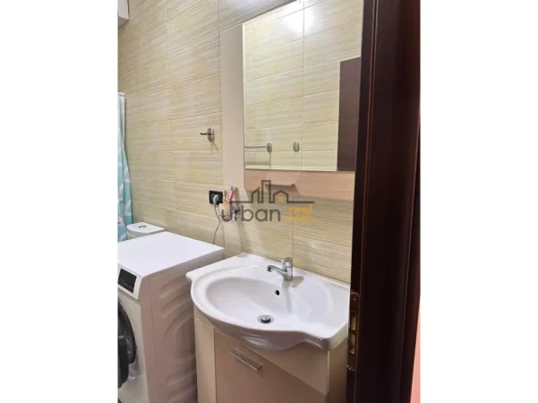 Tirane, jepet me qera apartament 2+1+Aneks+Ballkon Kati 7, 102 m² 901 € (Rruga e Elbasanit)