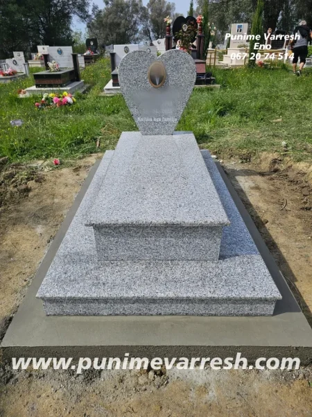 Tirane, ofroj Punime Varresh Kavaje - Modele Varresh Te Ndryshme Graniti 160 €