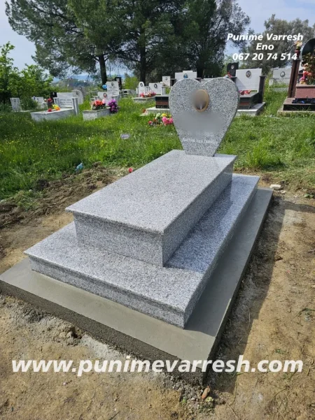 Tirane, ofroj Punime Varresh Kavaje - Modele Varresh Te Ndryshme Graniti 160 €