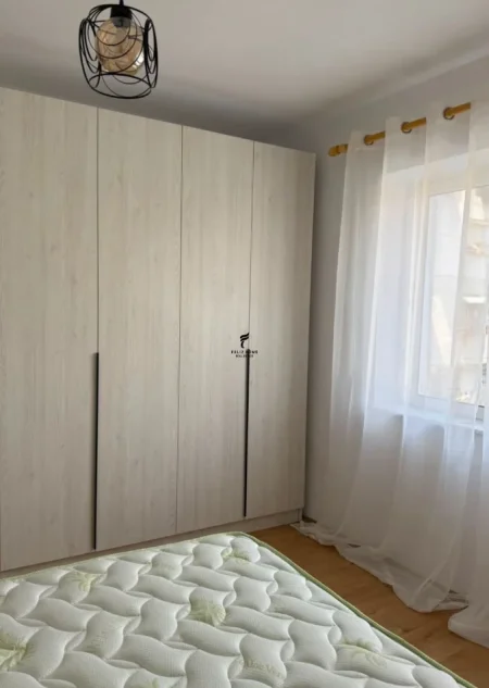 Tirane, jepet me qera apartament 2+1 Kati 2, 57 m² 500 € (RRUGA BARDHYL)