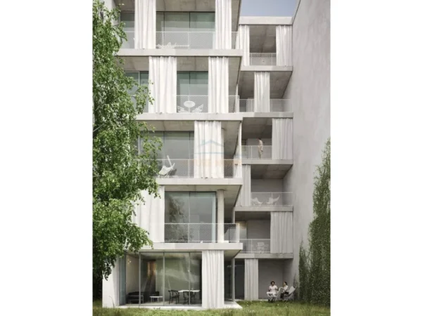 Tirane, shitet apartament 3+1+Ballkon Kati 0, 196 m² 372.400 € (BY LONG HILL)