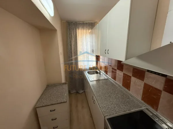 Tirane, jepet me qera apartament 2+1 Kati 2, 69 m² 550 € (Tregu Elektrik)