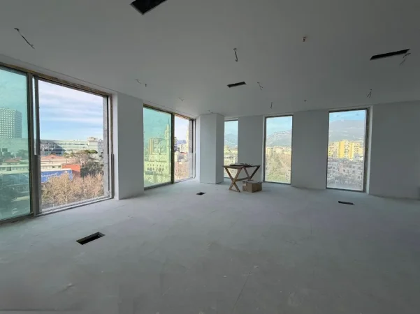 Tirane, jepet me qera ambjent biznesi Kati 7, 124 m² 640.000 € (Qender)