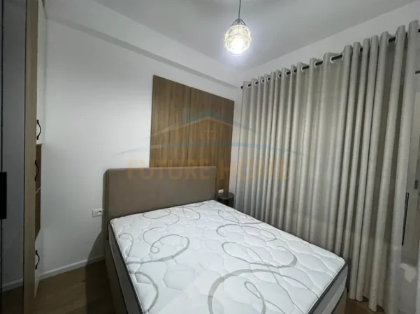 Tirane, jepet me qera apartament 1+1+Ballkon Kati 6, 50 m² 470 € (Kompleksi Kadiu)
