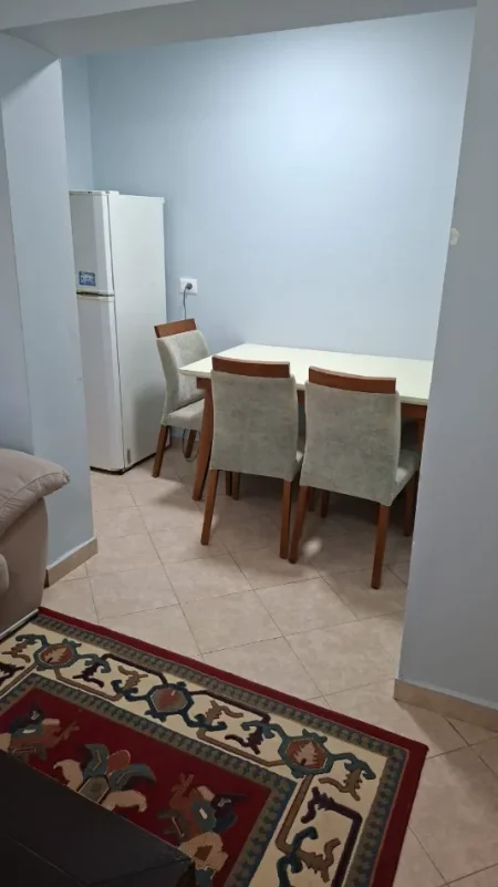 Tirane, jepet me qera apartament 1+1 Kati 3, 54 m² 530 € (Shkolla Osman Myderizi)