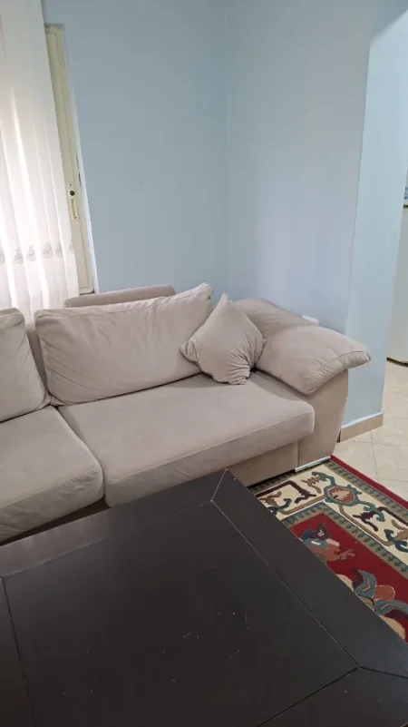 Tirane, jepet me qera apartament 1+1 Kati 3, 54 m² 530 € (Shkolla Osman Myderizi)
