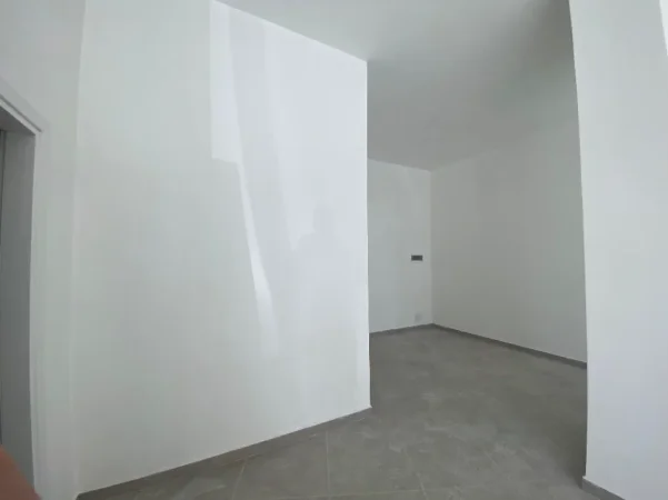 Tirane, jepet me qera dyqan Kati 0, 1.200 € (Shkolla Osman Myderizi)