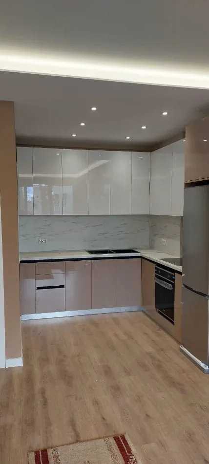 Tirane, jepet me qera apartament 1+1 Kati 3, 72 m² 690 € (Shkolla Osman Myderizi)