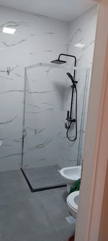 Tirane, jepet me qera apartament 1+1 Kati 3, 72 m² 690 € (Shkolla Osman Myderizi)