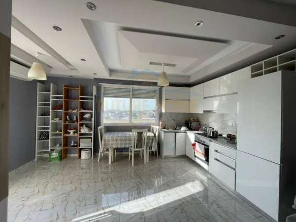 Tirane, shitet apartament 2+1 Kati 5, 168 m² 187.000 € (Fresk)